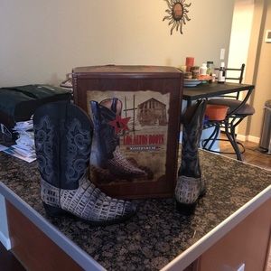 COPY - Western cowboy boots alligator animal print